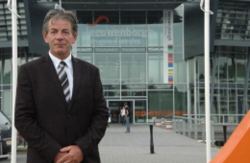 06. Foto Jos kusters met Leeuwenborgh op achtergron artikel Huub en Ernst Jan.jpg